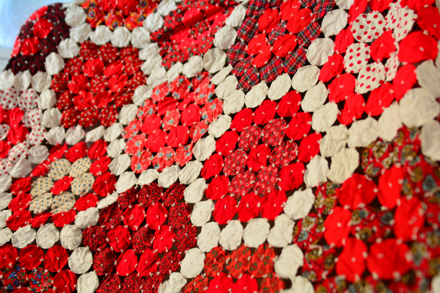 Valentine's YO-YO Quilt Throw Blanket