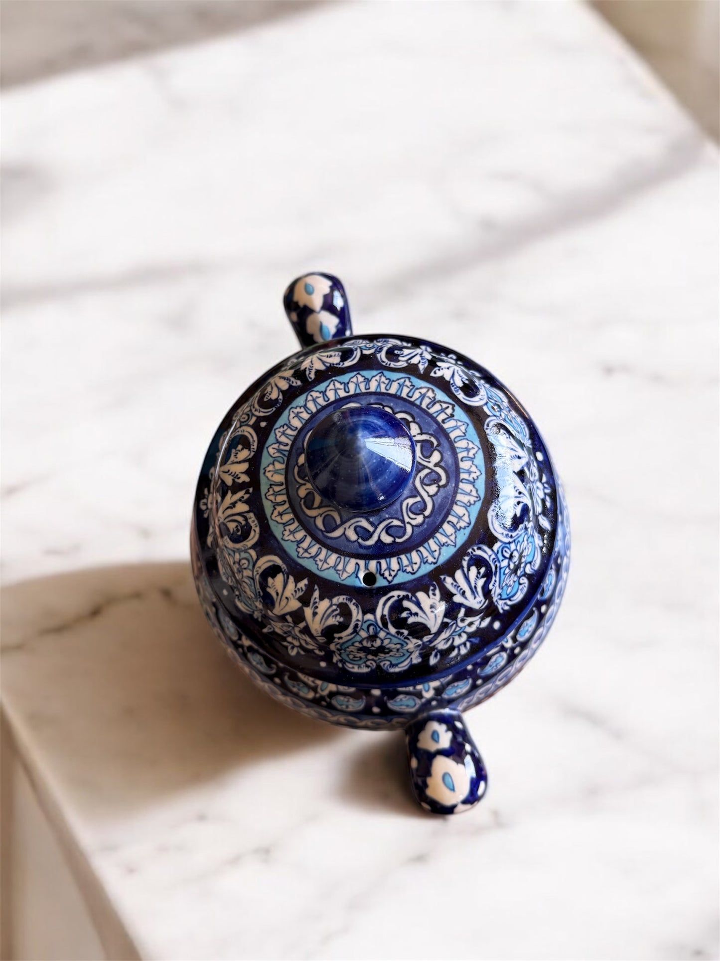 Luna Florentine – Handcrafted Multani Ceramic Urn