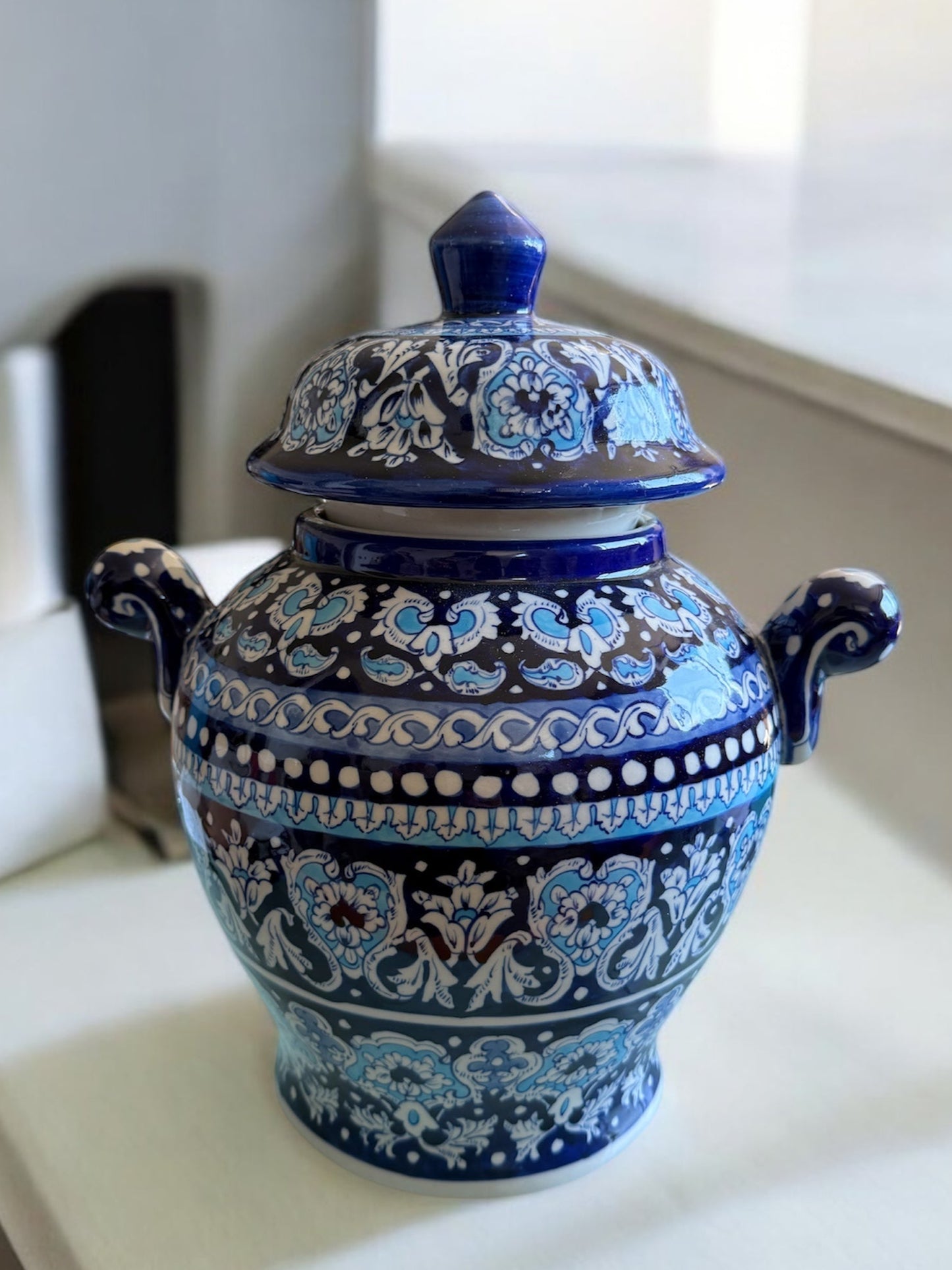 Luna Florentine – Handcrafted Multani Ceramic Urn