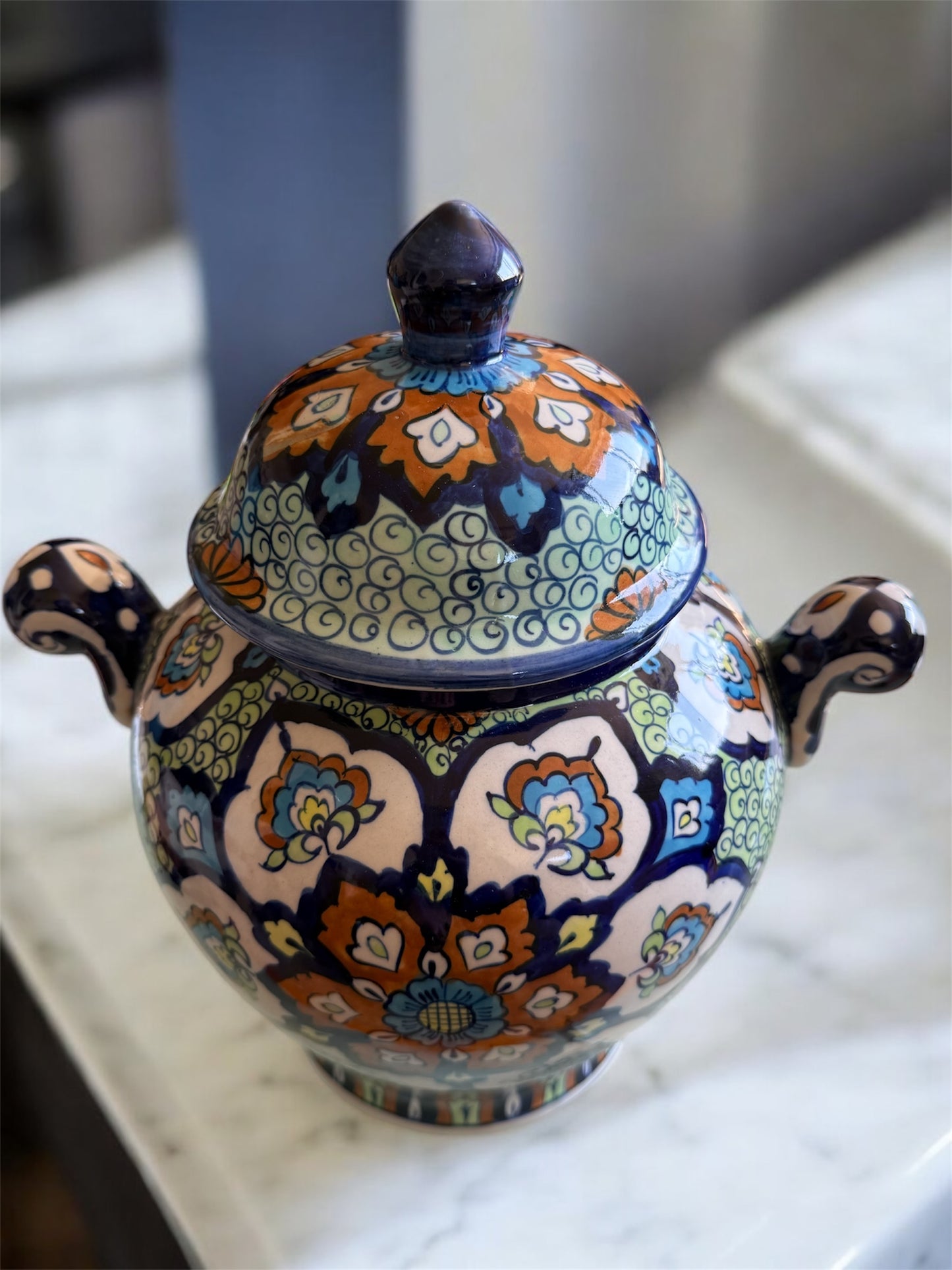 Laurel Mystique – Multani  Handcrafted Ceramic Urn