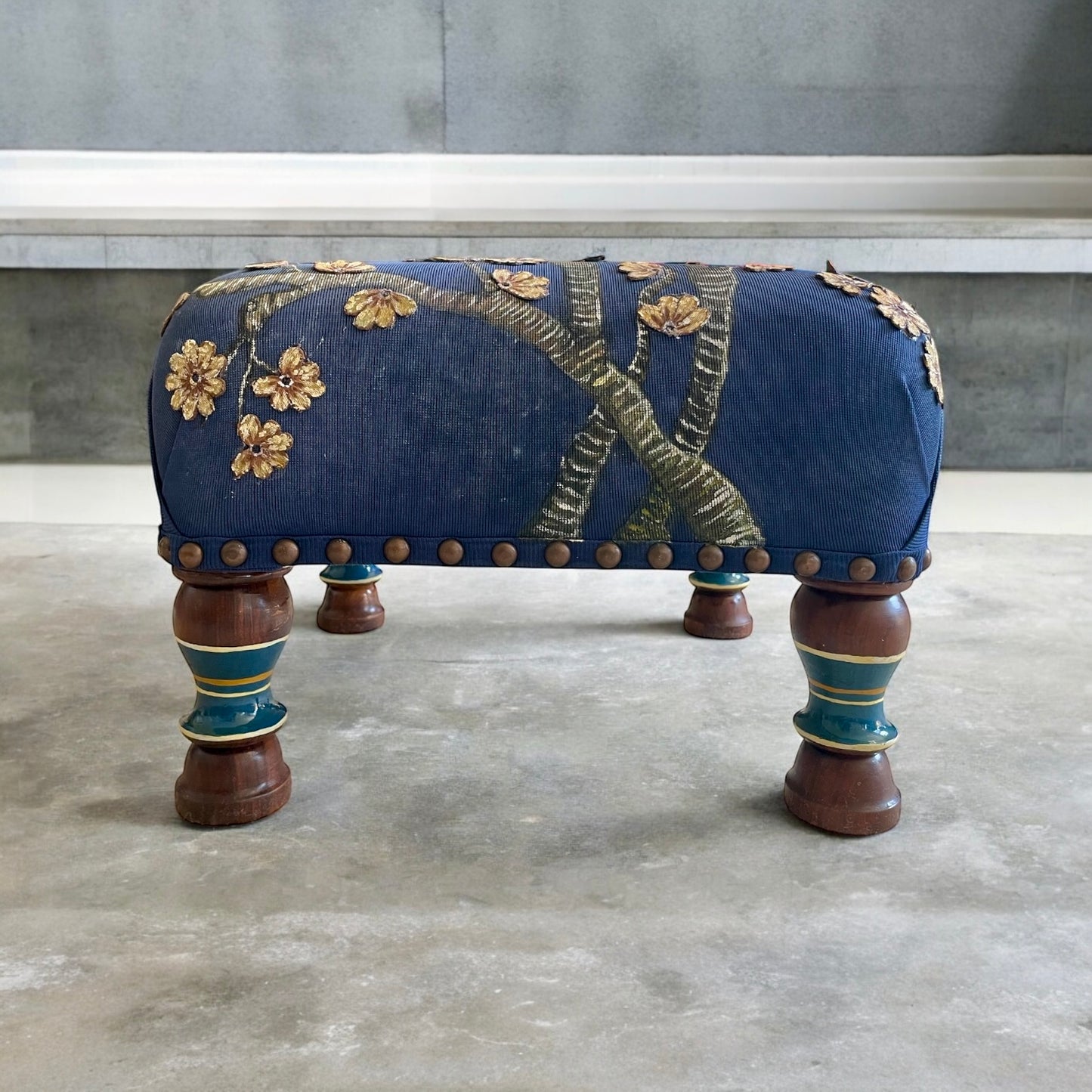 The Sakura Seat