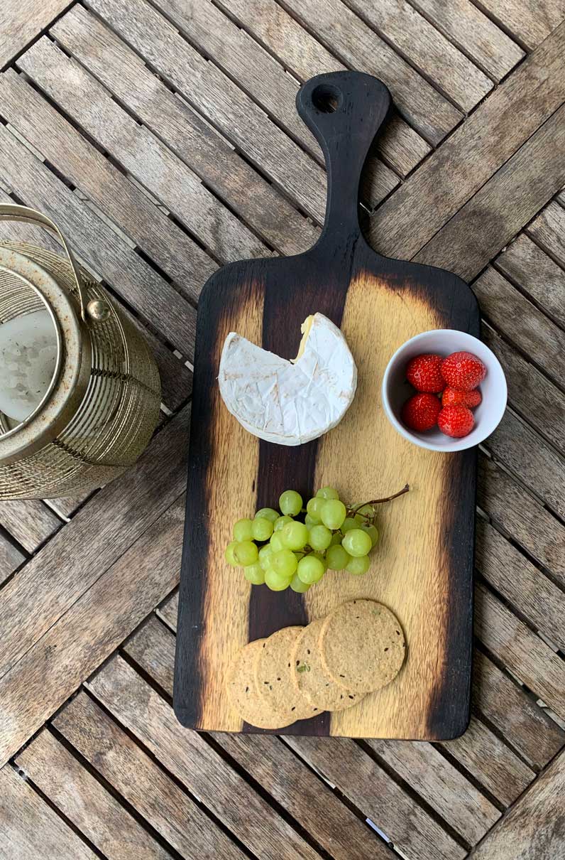 Pyrograph two-toned - Handmade serving board